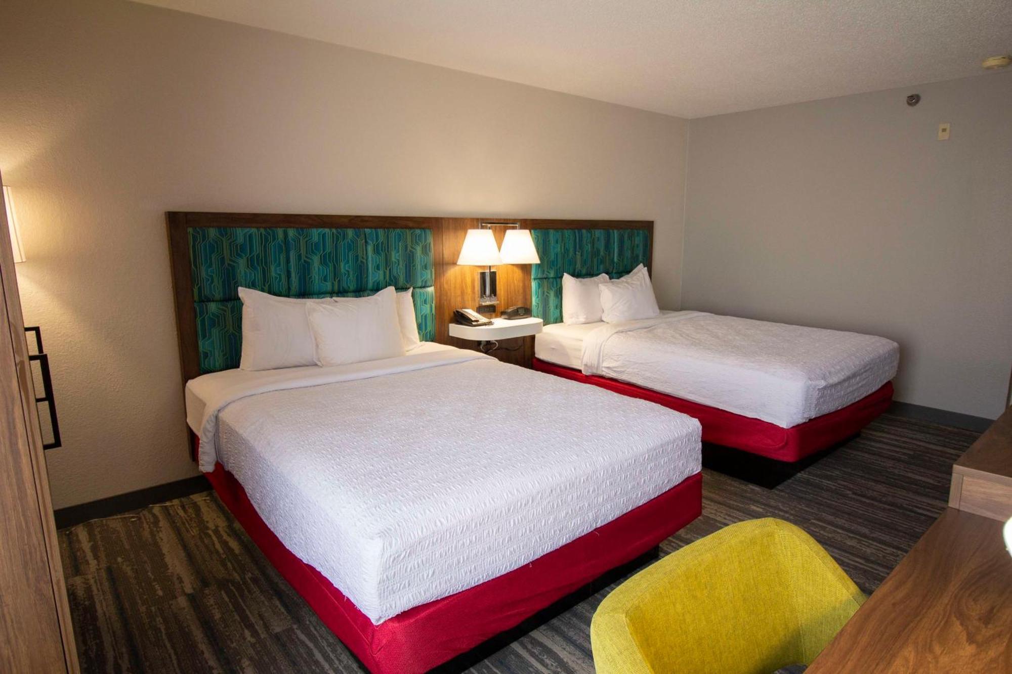 Hampton Inn Kent/Akron Area Экстерьер фото